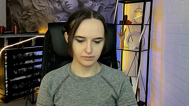 IreneBailey online show from 11/13/25, 09:08