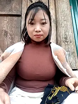 julybe online show from 11/16/25, 08:53