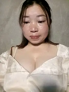 julybe online show from 02/02/26, 04:27