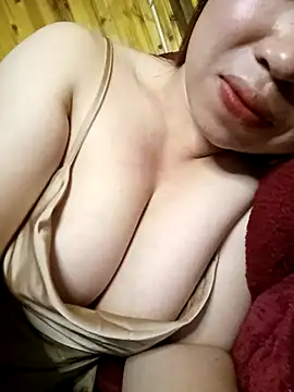 julybe online show from 03/30/26, 11:39