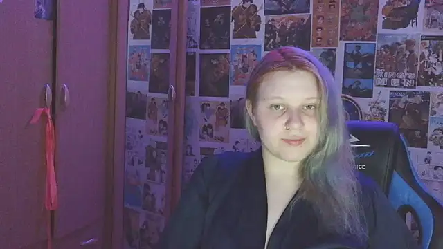 Snapshot of FoxPlayXX chatting on 07/14/26, 01:41 FoxPlayXX online show from 07/14/26, 01:41