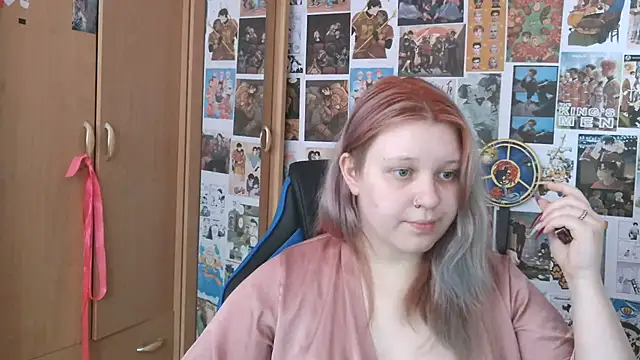 Snapshot of FoxPlayXX chatting on 07/14/26, 10:21 FoxPlayXX online show from 07/14/26, 10:21