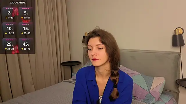 LauraYoungg online show from 11/03/25, 07:26
