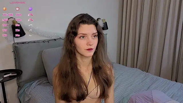 LauraYoungg online show from 12/13/25, 09:09