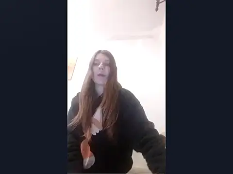 Zizi Zuzu online show from 10/29/25, 07:15