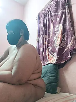 pujapujarrrr online show from 01/08/26, 06:43