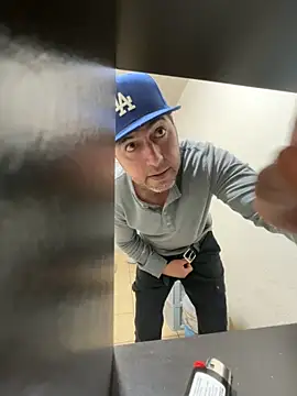 ezrah23 online show from 02/18/26, 09:33