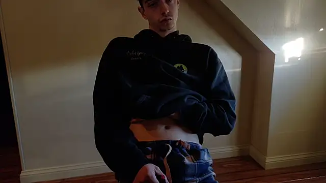 Snapshot of Yoursexiboy33 chatting on 10/30/25, 01:56 Yoursexiboy33 online show from 10/30/25, 01:56