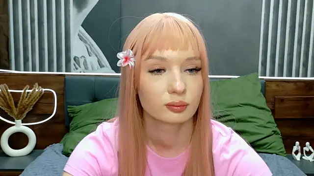 Snapshot of TiffanyJensen chatting on 11/01/25, 12:40 TiffanyJensen online show from 11/01/25, 12:40