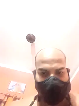 Snapshot of Desiboy1356 chatting on 10/29/25, 04:31 Desiboy1356 online show from 10/29/25, 04:31