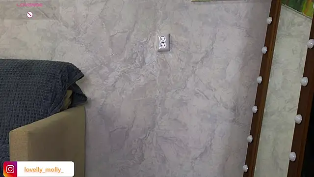 Lovelly molly1 online show from 12/18/25, 05:52