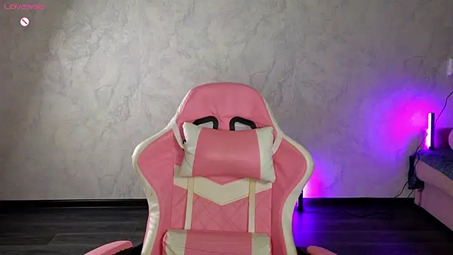 Lovelly molly1 online show from 04/04/26, 04:59