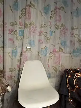 Snapshot of Elle_Milfa chatting on 01/08/26, 02:30 Elle Milfa online show from 01/08/26, 02:30