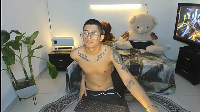 darwinandbrayann online show from 03/03/26, 08:15