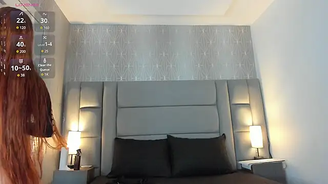 lexiee   online show from 12/02/25, 12:10