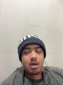 Snapshot of FlashyOcean53 chatting on 02/13/26, 01:12 FlashyOcean53 online show from 02/13/26, 01:12