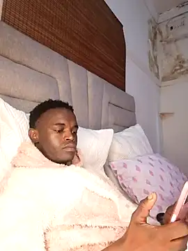 Snapshot of Lucile_Carrie chatting on 11/05/25, 09:20 Lucile Carrie online show from 11/05/25, 09:20