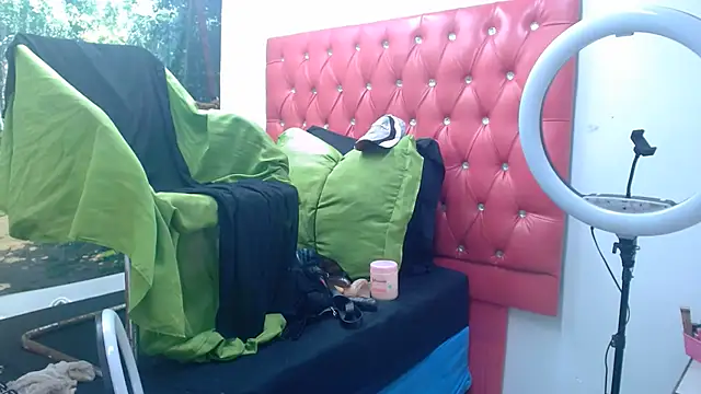 Snapshot of Lucile_Carrie chatting on 06/29/26, 10:15 Lucile Carrie online show from 06/29/26, 10:15