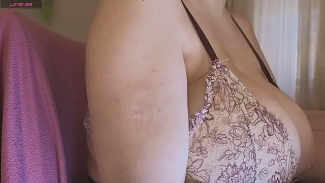 Ange Boob online show from 04/10/26, 10:31