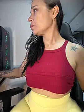 Snapshot of Natural_BIGASS_Nina chatting on 06/09/26, 10:10 Natural BIGASS Nina online show from 06/09/26, 10:10