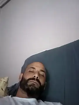 Snapshot of MistedPunt chatting on 11/01/25, 09:17 MistedPunt online show from 11/01/25, 09:17