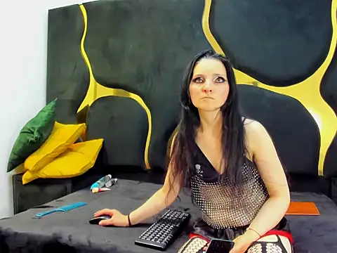 Morticia Black online show from 12/16/25, 09:20