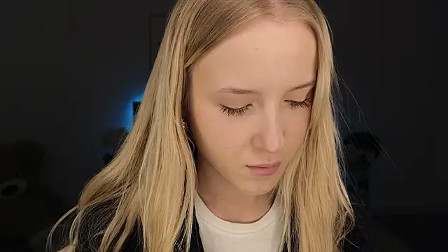 adele armass online show from 04/19/26, 08:44