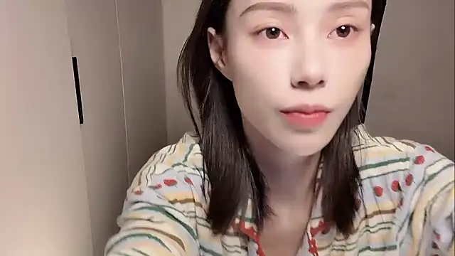 yuyu-33 online show from 11/29/25, 12:41