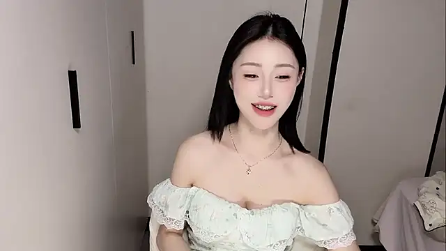 yuyu-33 online show from 05/11/26, 02:45