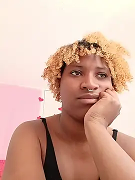 EvonyFoxxx online show from 04/05/26, 06:05