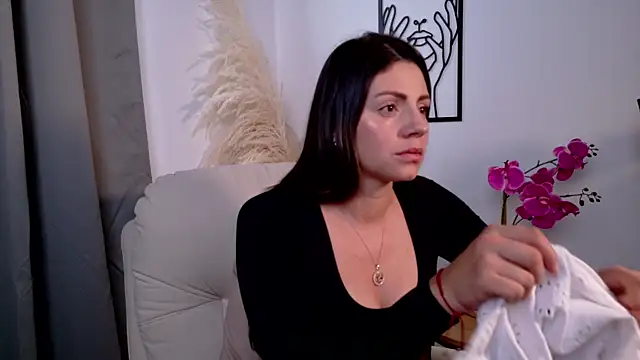 SeleneNova online show from 04/13/26, 05:51