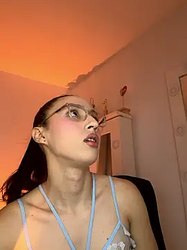 BabyLauritaa online show from 01/13/26, 10:15