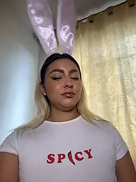 Elina Hills online show from 03/31/26, 06:08