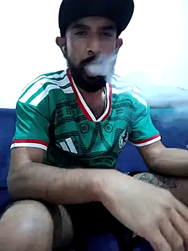 Snapshot of Barbanegra91mx chatting on 06/20/26, 01:19 Barbanegra91mx online show from 06/20/26, 01:19