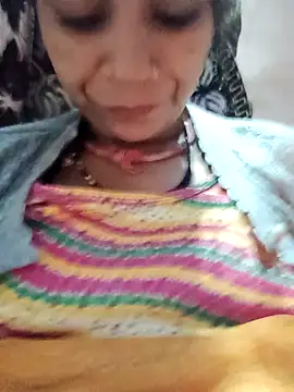 Snapshot of Sangita_g chatting on 11/30/25, 01:59 Sangita g online show from 11/30/25, 01:59