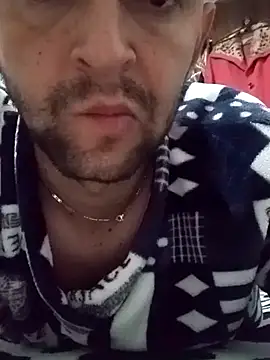 Snapshot of xxxBaronrojoxxx chatting on 11/02/25, 10:01 xxxBaronrojoxxx online show from 11/02/25, 10:01