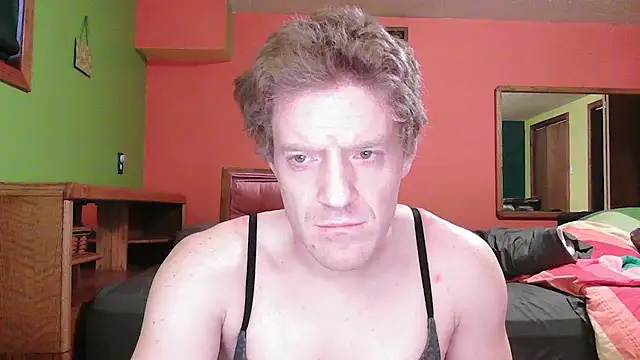 Snapshot of glamtransgoddess15 chatting on 11/15/25, 09:11 glamtransgoddess15 online show from 11/15/25, 09:11