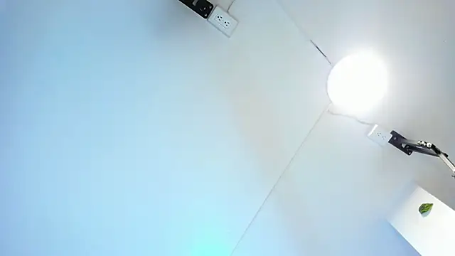 Snapshot of CinthiaJones chatting on 10/31/25, 05:47 CinthiaJones online show from 10/31/25, 05:47