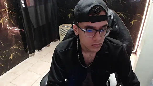 jhon sex18 online show from 11/06/25, 07:48