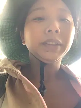 bi-bo123 online show from 11/24/25, 06:35