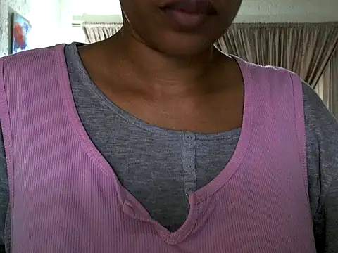 Snapshot of NewBeginnings8 chatting on 10/31/25, 07:20 NewBeginnings8 online show from 10/31/25, 07:20