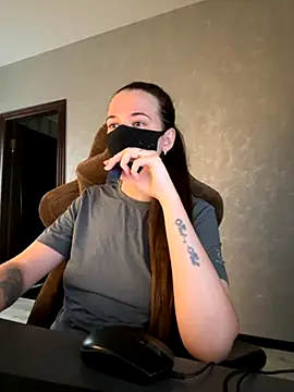 ZlatoslavaLo online show from 11/12/25, 06:14