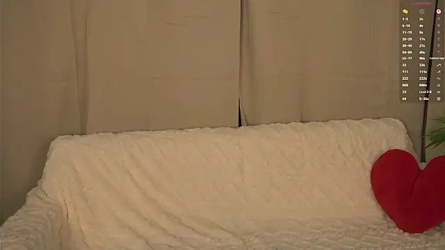 tinyanie online show from 04/06/26, 08:43