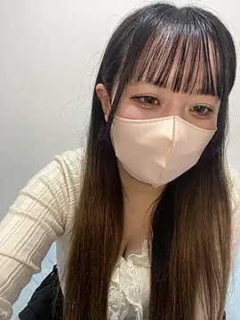Snapshot of emiri_da_nyan chatting on 05/22/26, 03:28 emiri da nyan online show from 05/22/26, 03:28