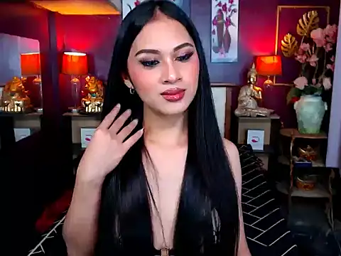 Plastique PATRICIA online show from 03/28/26, 08:36