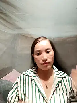 Snapshot of min_nyny chatting on 11/06/25, 03:40 min nyny online show from 11/06/25, 03:40