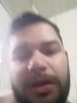 Snapshot of cesarcampos2210 chatting on 10/31/25, 09:54 cesarcampos2210 online show from 10/31/25, 09:54