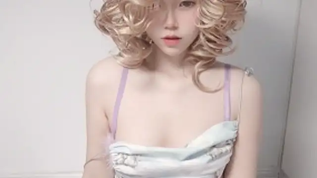 JuliaNoir online show from 03/25/26, 10:10