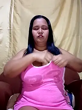 Snapshot of meliza87 chatting on 11/27/25, 12:24 meliza87 online show from 11/27/25, 12:24