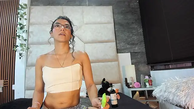 Liia Leens online show from 02/26/26, 05:56